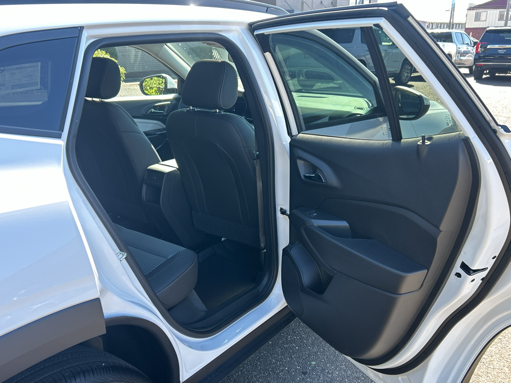2026 Chevrolet Trax LT - Photo 27