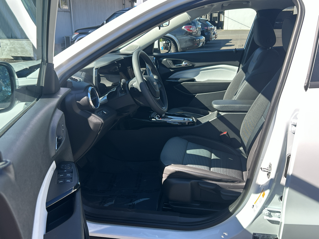 2026 Chevrolet Trax LT - Photo 11