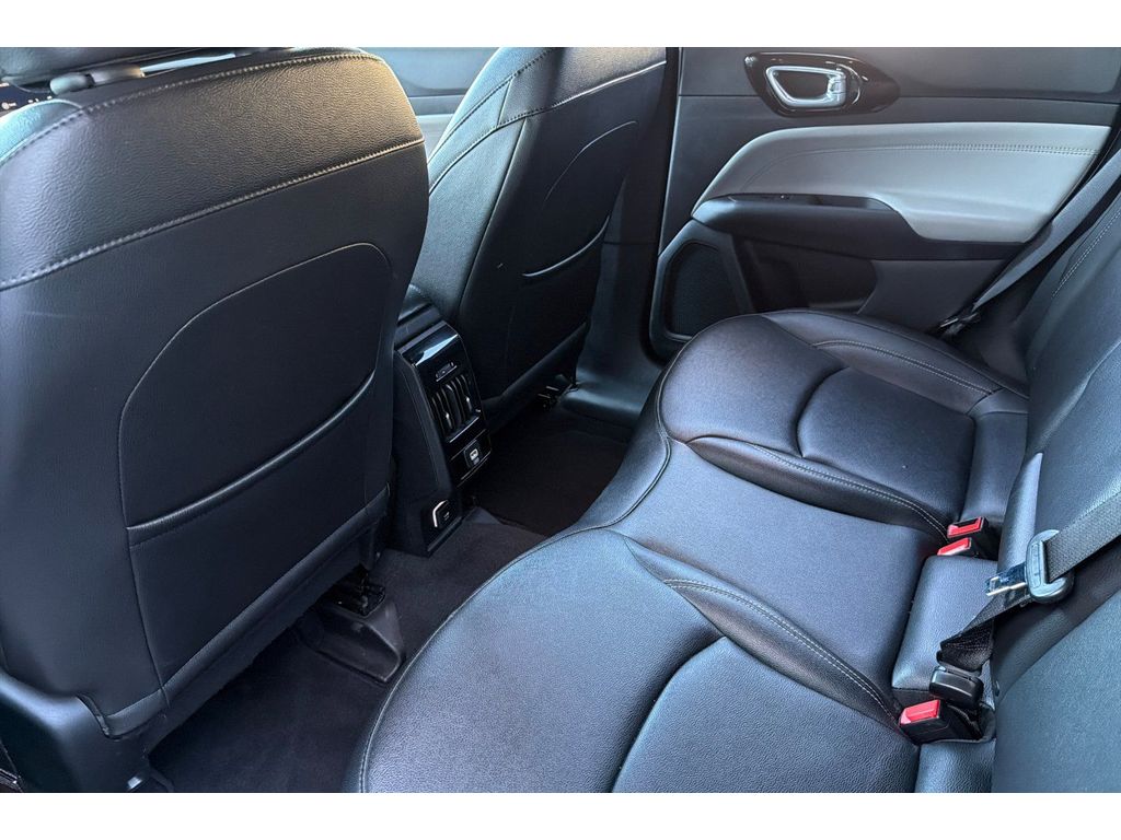 2025 Jeep Compass Limited - Photo 12