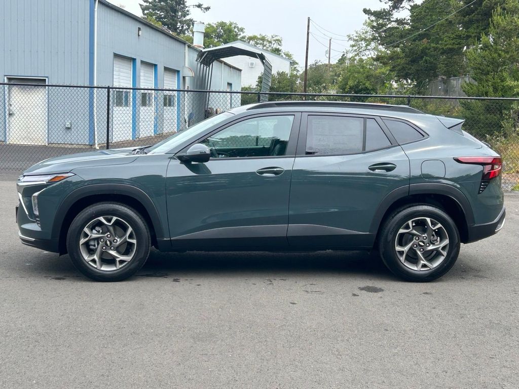 2026 Chevrolet Trax LT - Photo 8