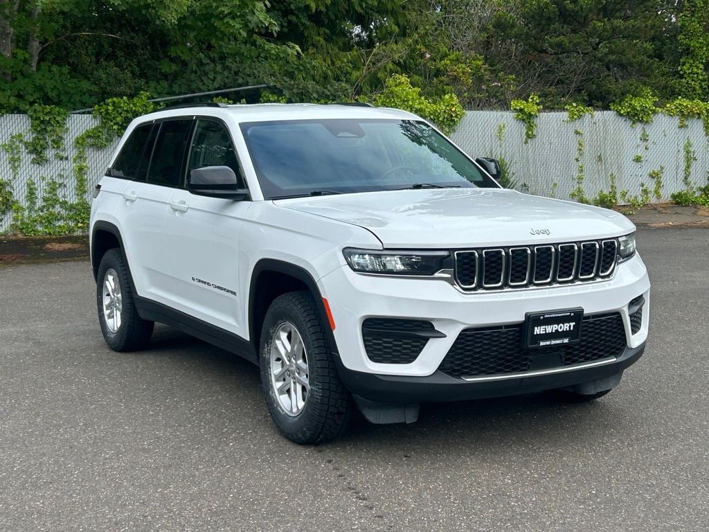 Used 2023 Jeep Grand Cherokee Laredo 4x4 SUV