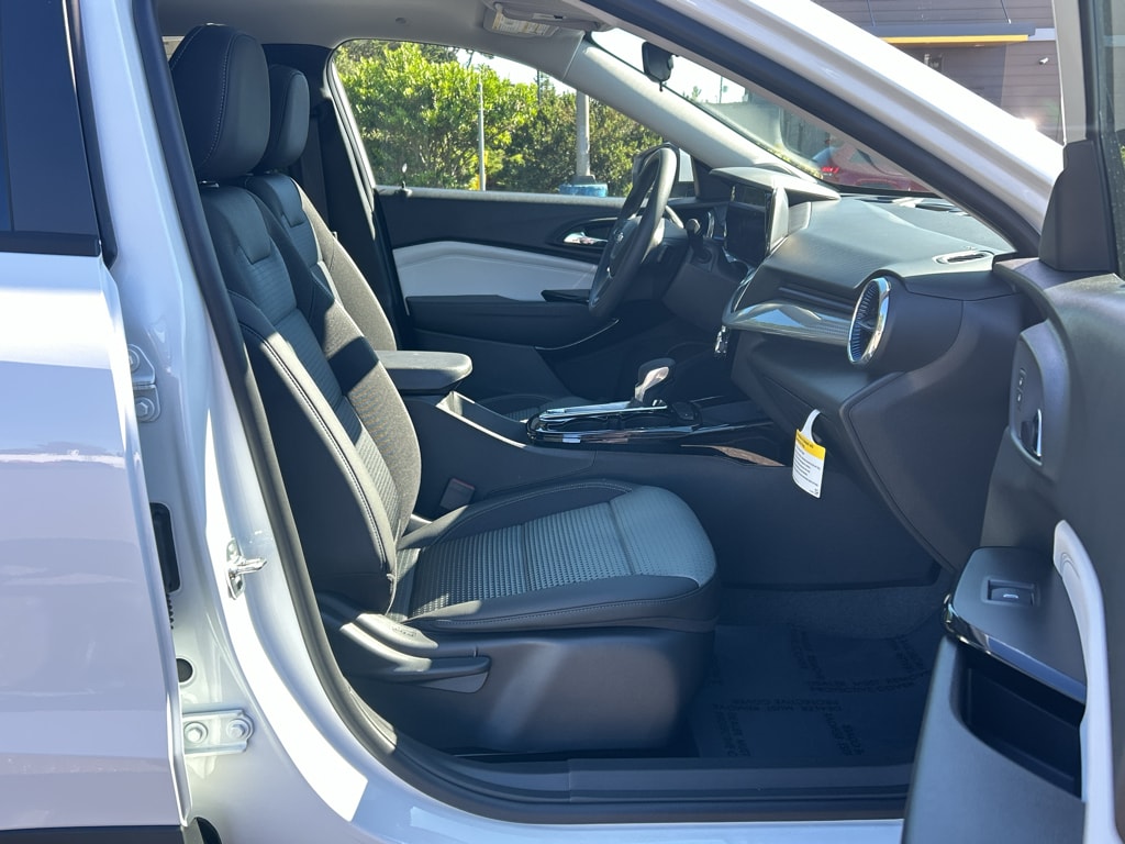2026 Chevrolet Trax LT - Photo 26