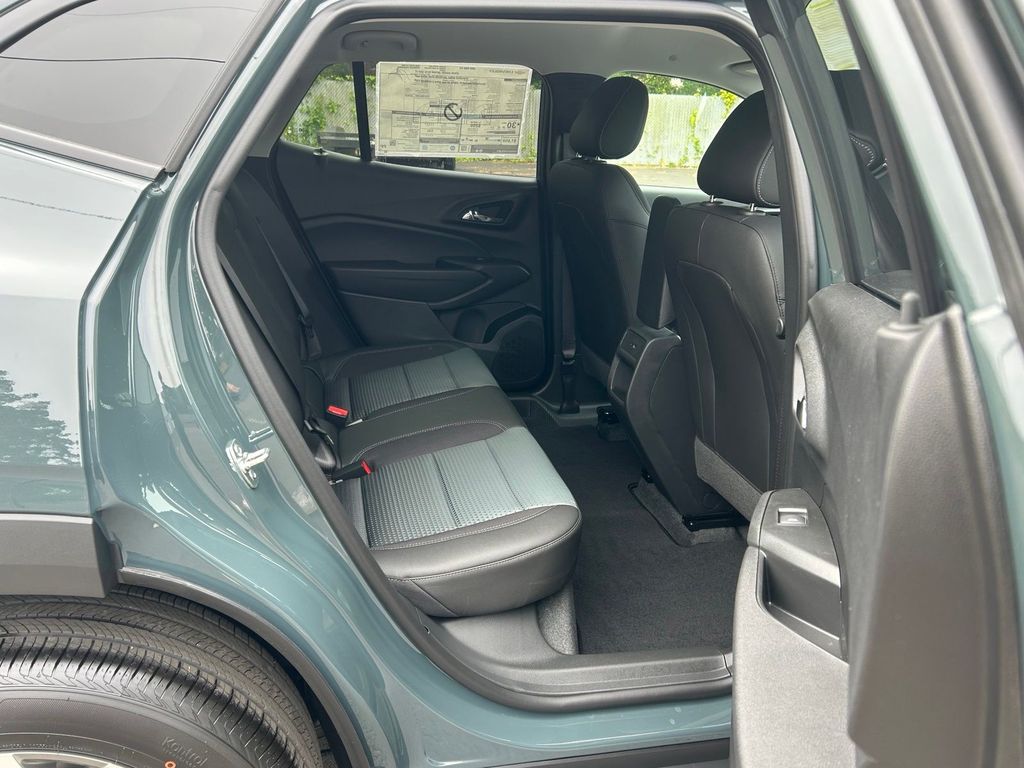 2026 Chevrolet Trax LT - Photo 32