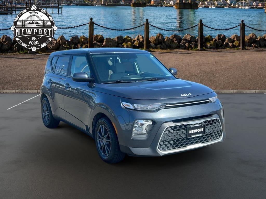 Certified 2022 Kia Soul LX Hatchback