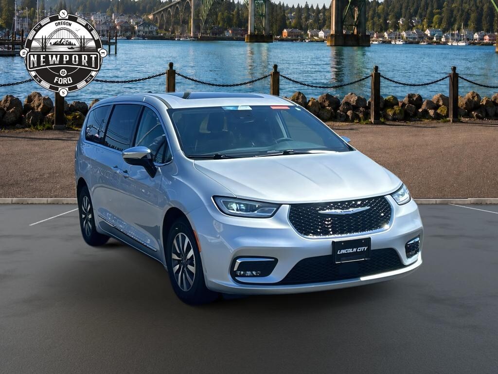 Certified 2023 Chrysler Pacifica Plug-In Hybrid Limited Van Passenger Van