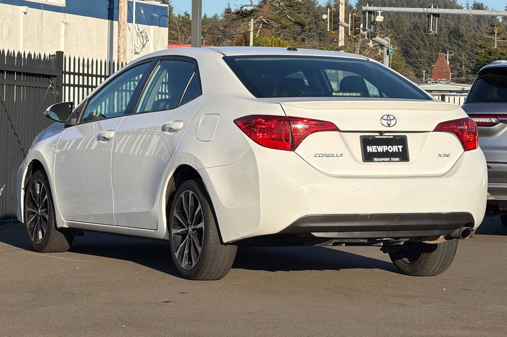2018 Toyota Corolla XLE XSE photo 4
