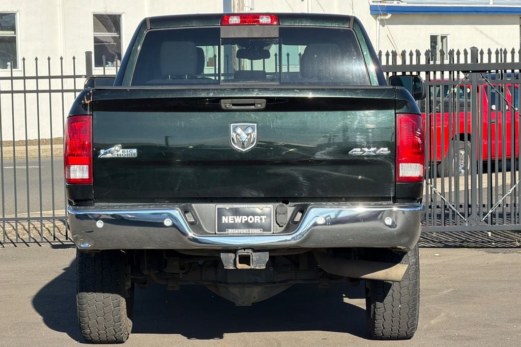 2016 Ram 2500 SLT photo 4