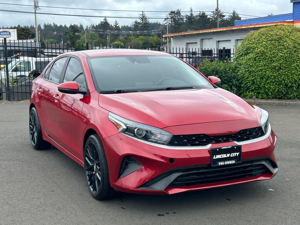 2023 Kia Forte LXS AT's photo