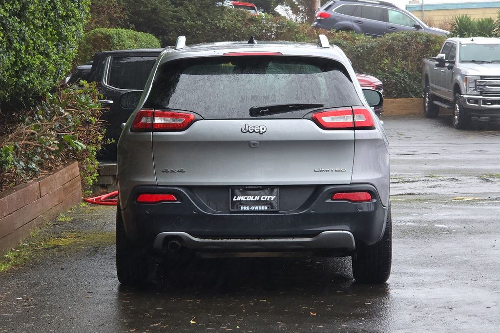 2015 Jeep Cherokee Limited photo 2