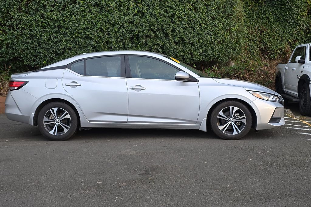 2020 Nissan Sentra SV photo 2