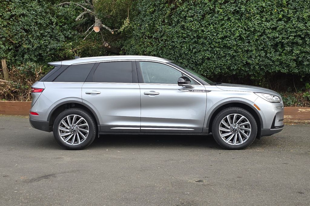 2024 Lincoln Corsair Reserve photo 2