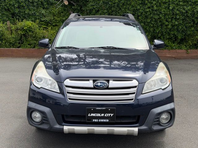 Used 2013 Subaru Outback Limited with VIN 4S4BRBKC6D3232152 for sale in Newport, OR