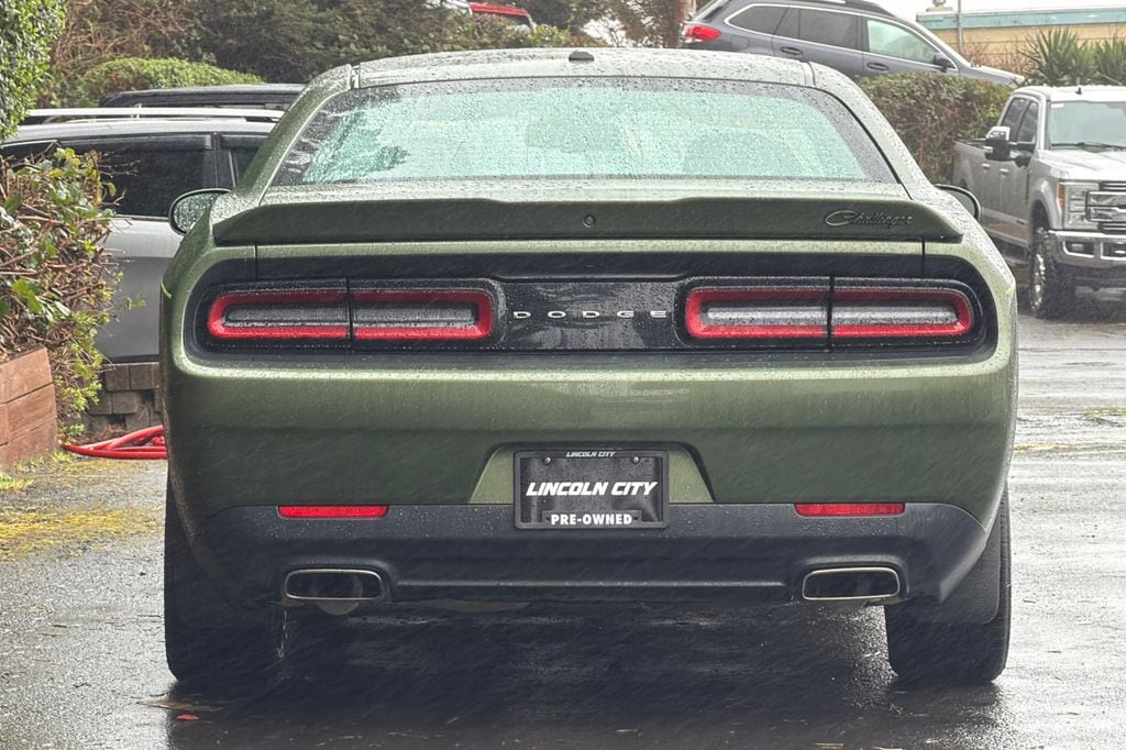 2019 Dodge Challenger SXT photo 3