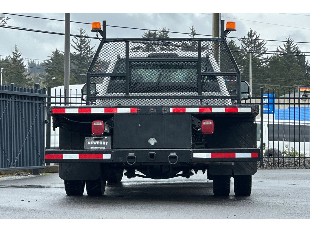 2019 Ford F-550 Super Duty Chassis Cab XL - Photo 5