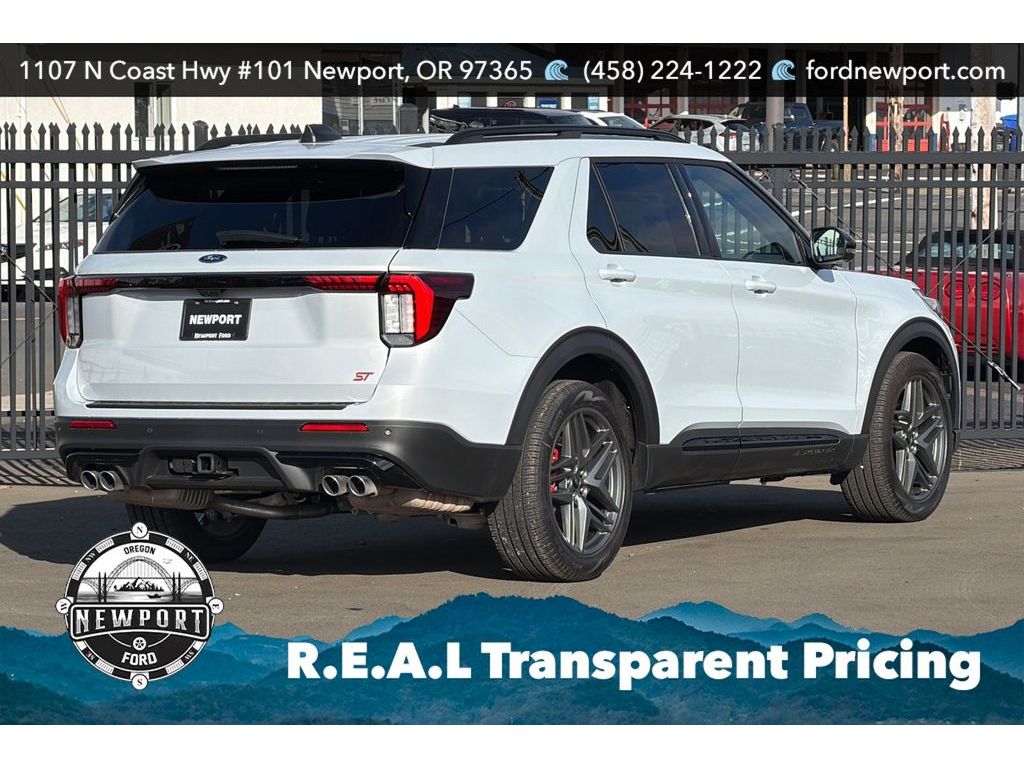 2026 Ford Explorer ST - Photo 4