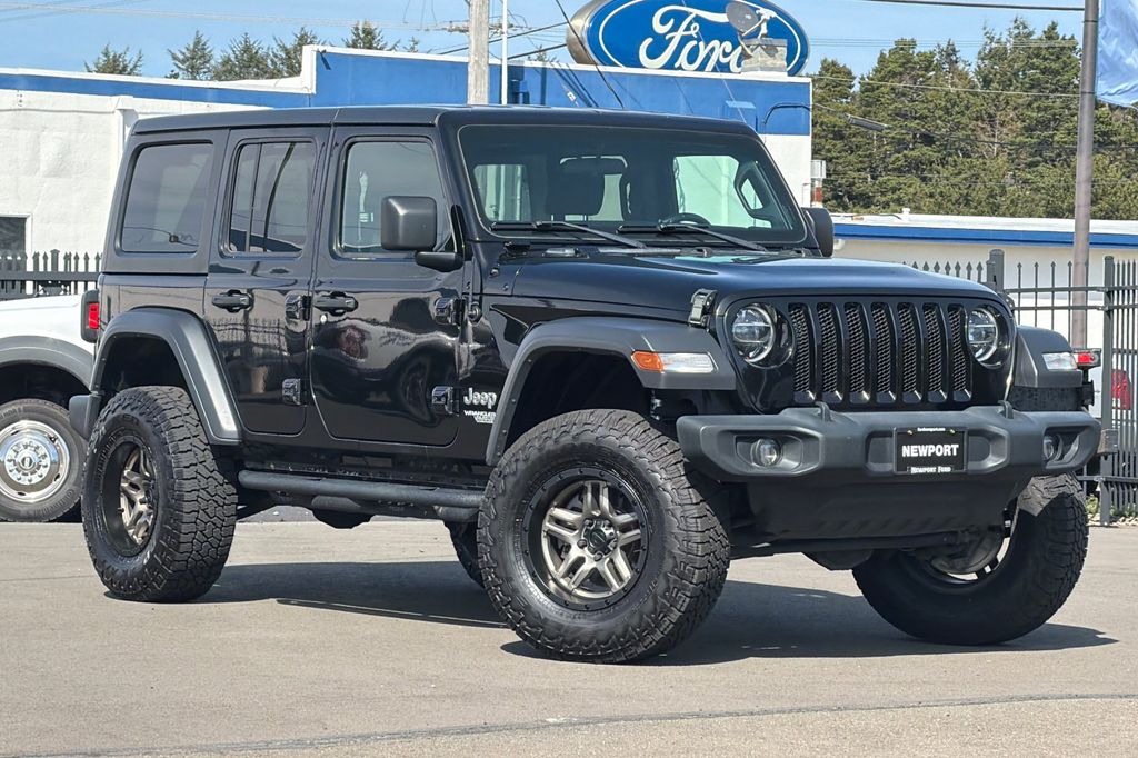 2020 Jeep Wrangler Sport S's photo