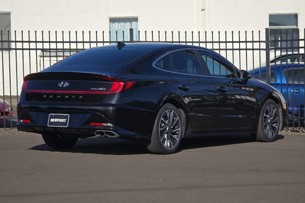 2022 Hyundai Sonata Limited photo 3