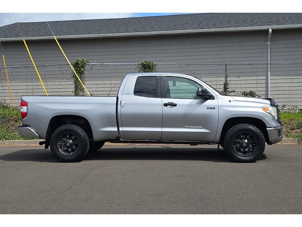 Used 2014 Toyota Tundra SR5 with VIN 5TFUY5F15EX354831 for sale in Newport, OR