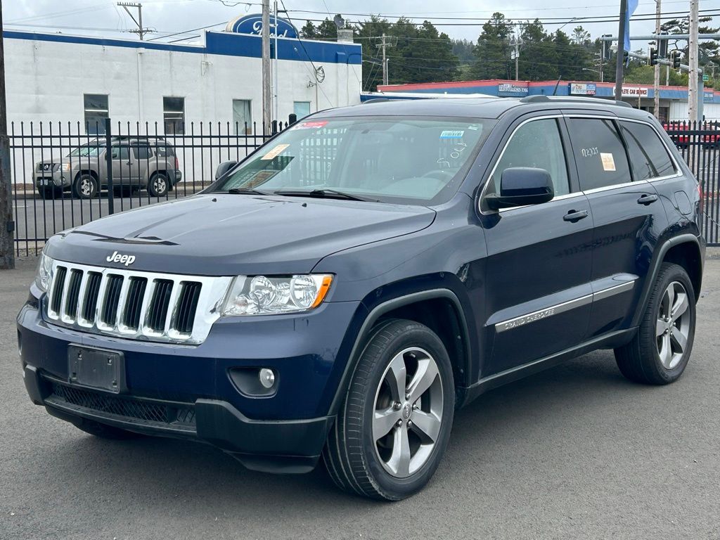 2013 Jeep Grand Cherokee Laredo 4WD's photo
