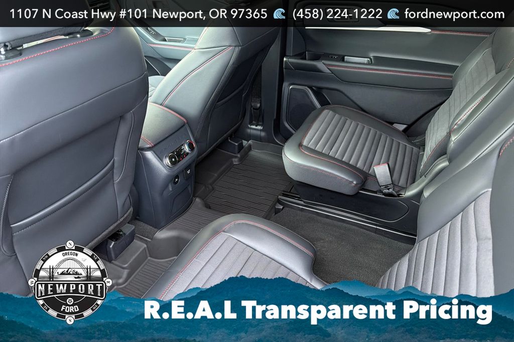 2026 Ford Explorer ST-Line - Photo 14