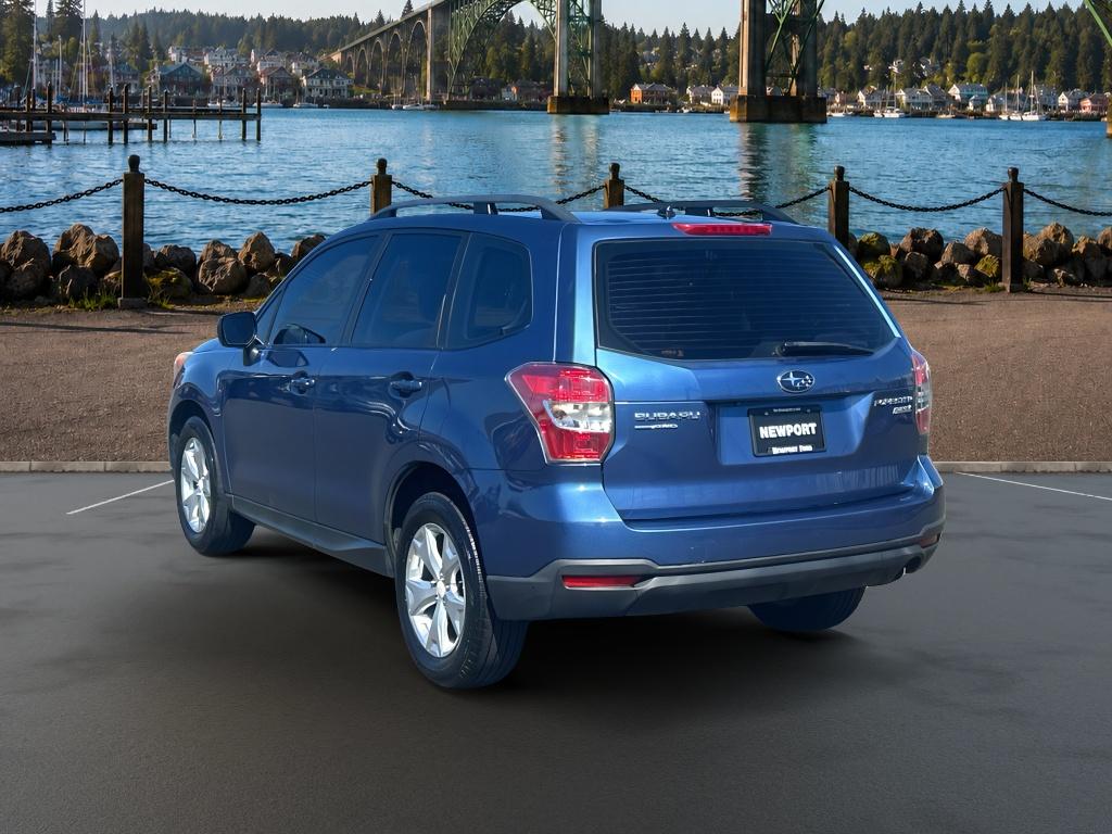 Used 2015 Subaru Forester i with VIN JF2SJABC7FH451246 for sale in Newport, OR