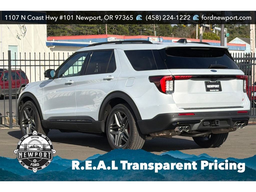 2026 Ford Explorer ST - Photo 8