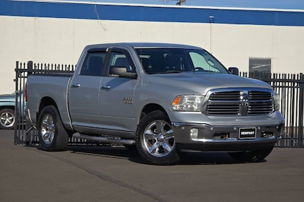 2014 Ram 1500 SLT Truck Crew Cab