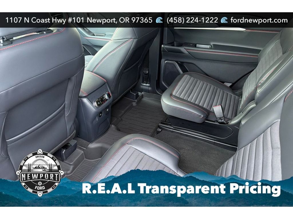 2026 Ford Explorer ST-Line - Photo 16