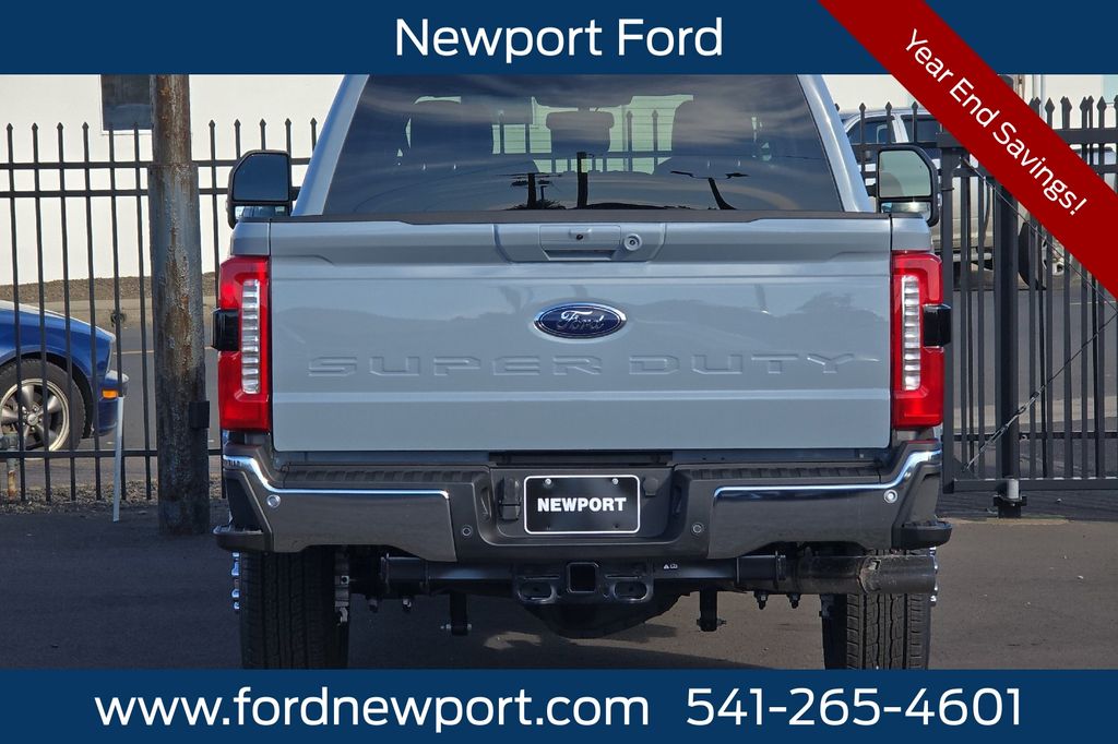 2026 Ford F-350 Lariat photo 4