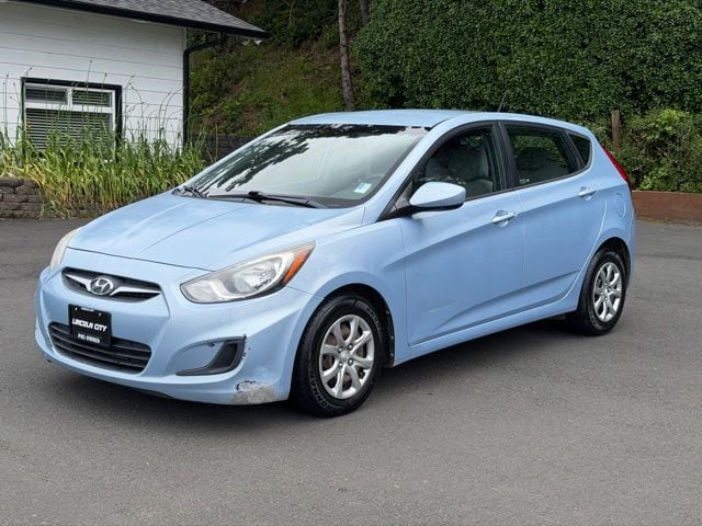 2014 Hyundai Accent GS 5-Door 6-Speed Automatic's photo