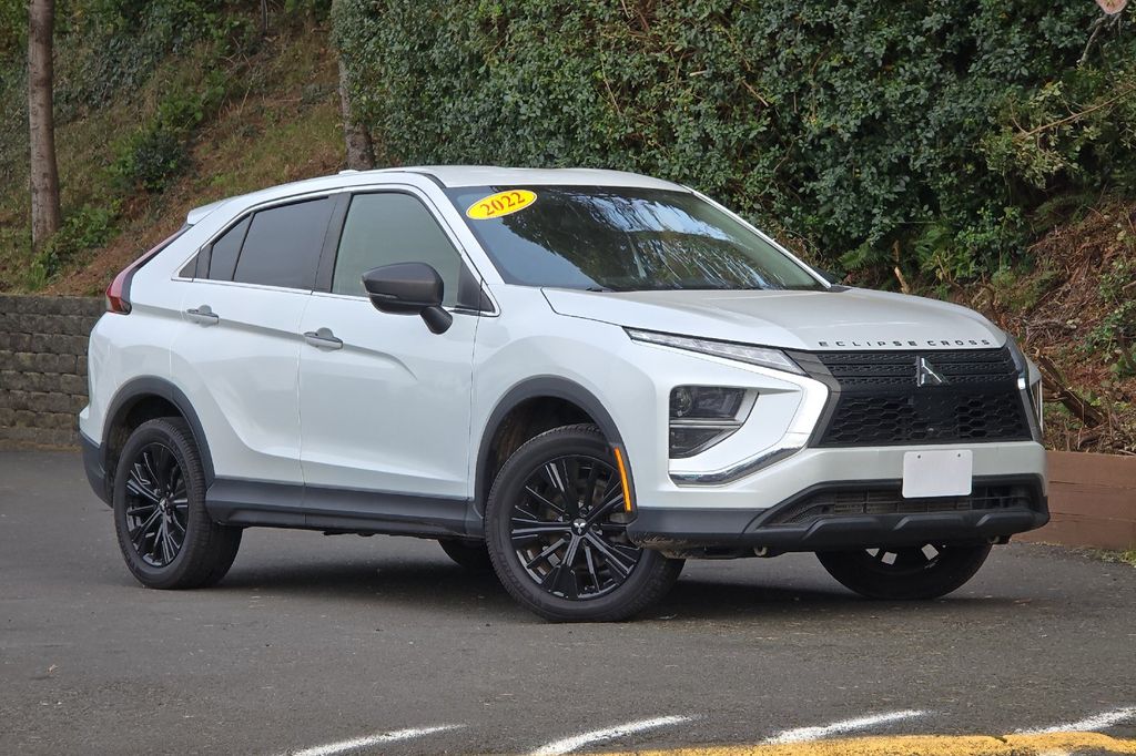 2022 Mitsubishi Eclipse Cross LE