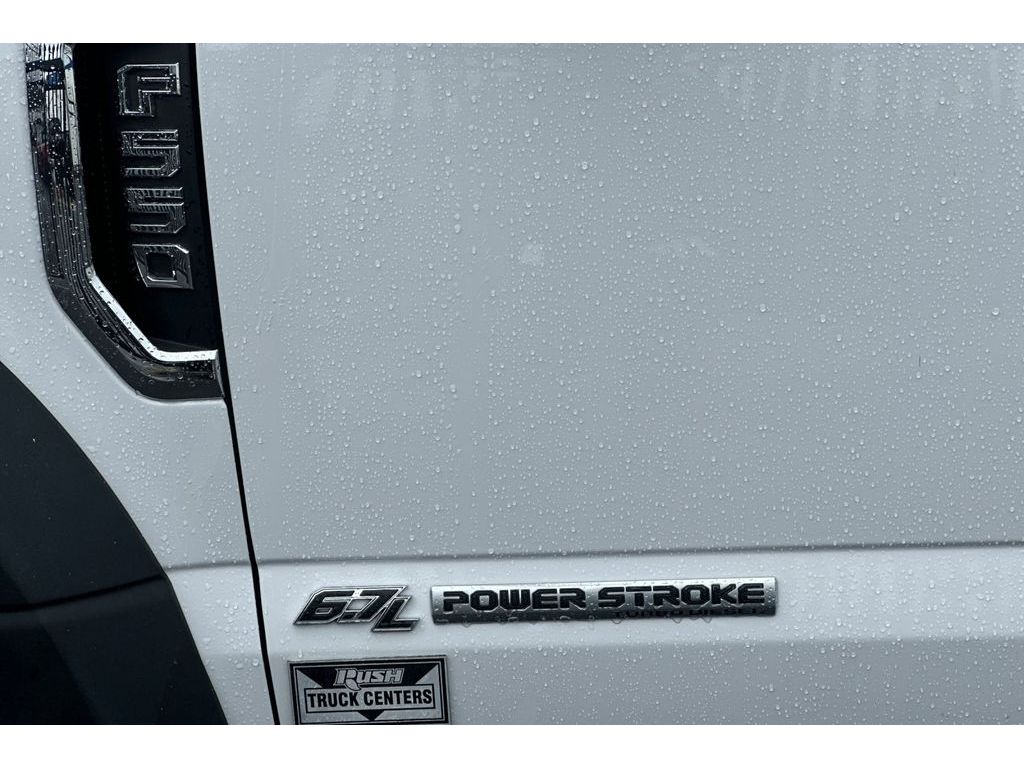 2019 Ford F-550 Super Duty Chassis Cab XL - Photo 24