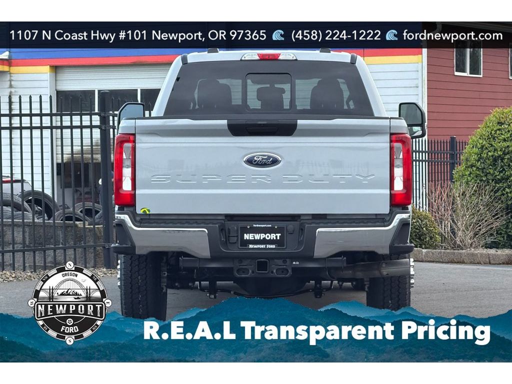 2026 Ford F-350 Super Duty XLT - Photo 6
