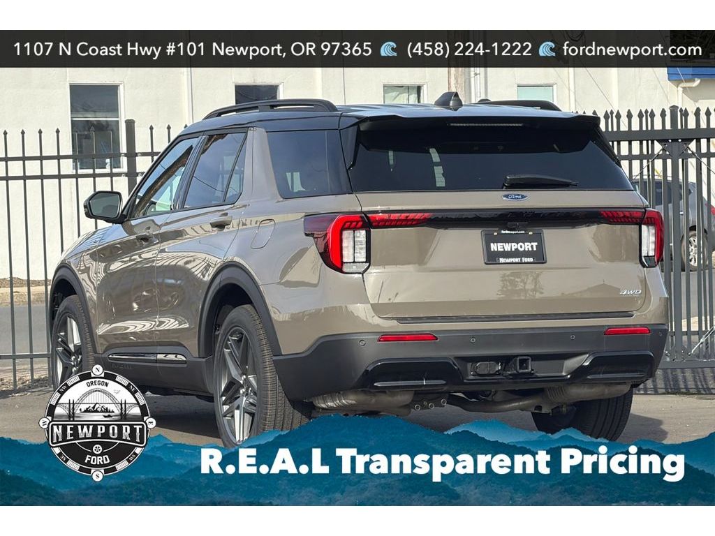 2026 Ford Explorer ST-Line - Photo 8