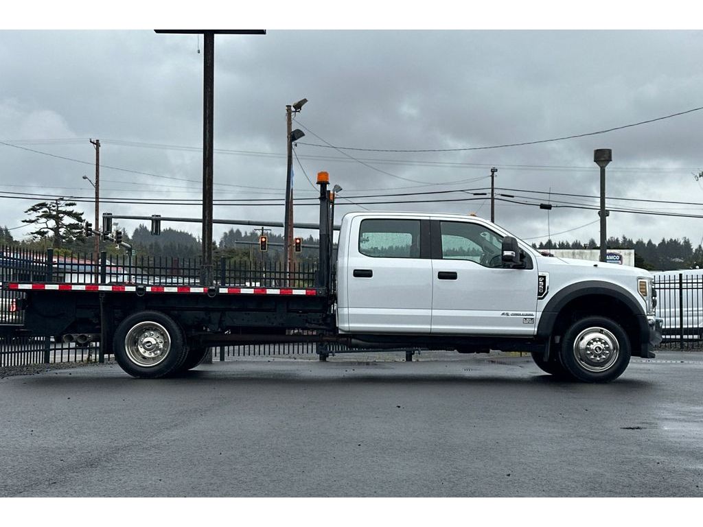 2019 Ford F-550 Super Duty Chassis Cab XL - Photo 2