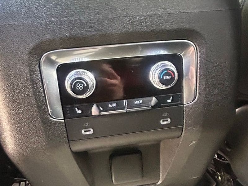 2021 GMC Yukon Denali - Photo 33