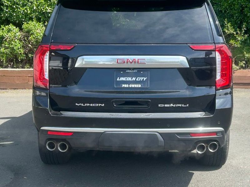 2021 GMC Yukon Denali - Photo 8