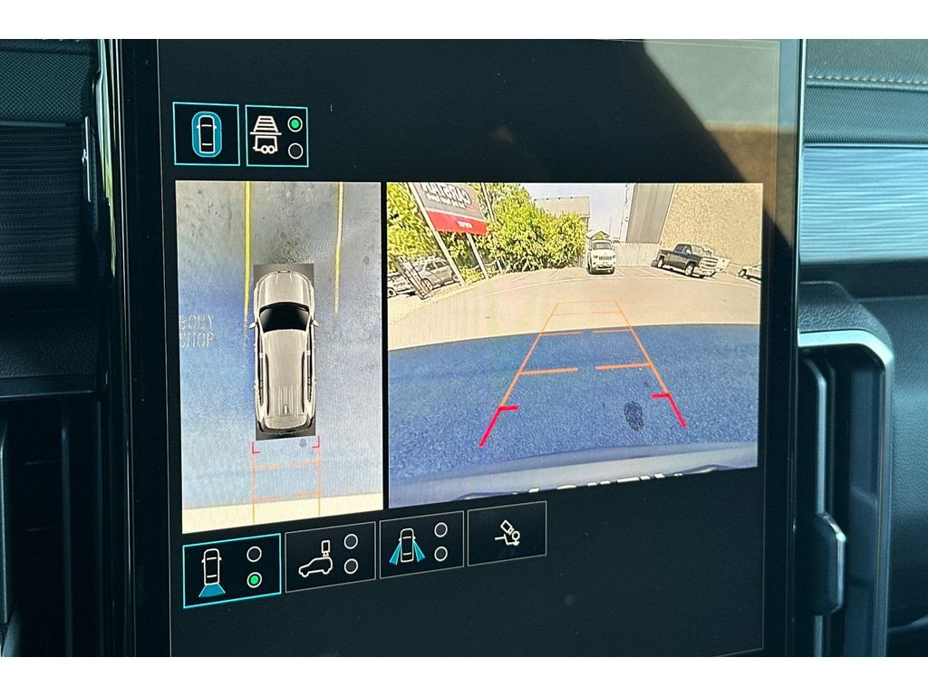 2026 GMC Acadia AT4 - Photo 18