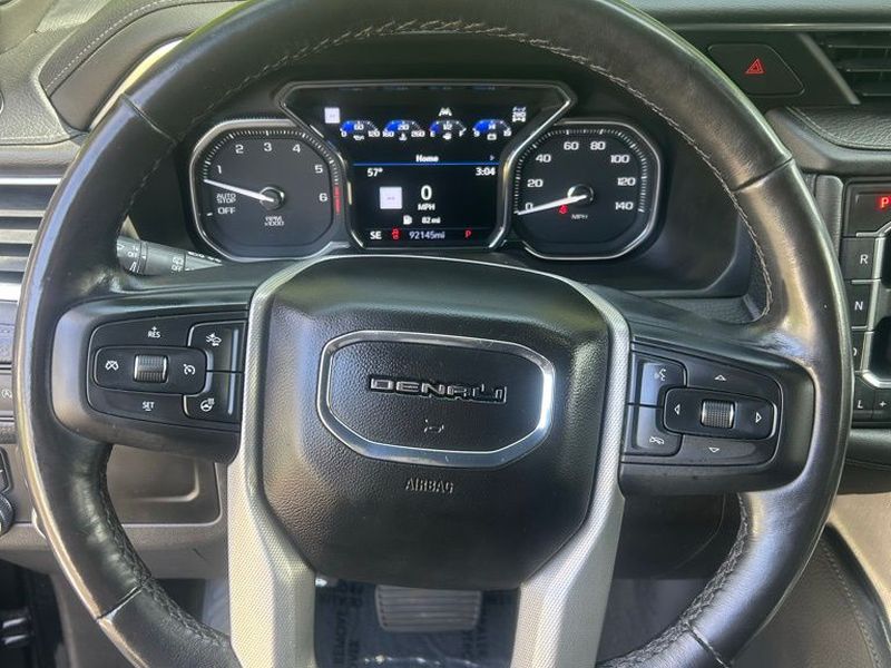 2021 GMC Yukon Denali - Photo 16