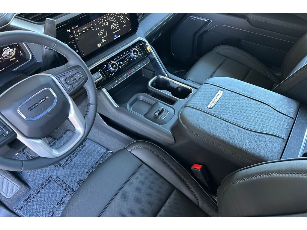 2026 GMC Sierra 3500HD Denali - Photo 7