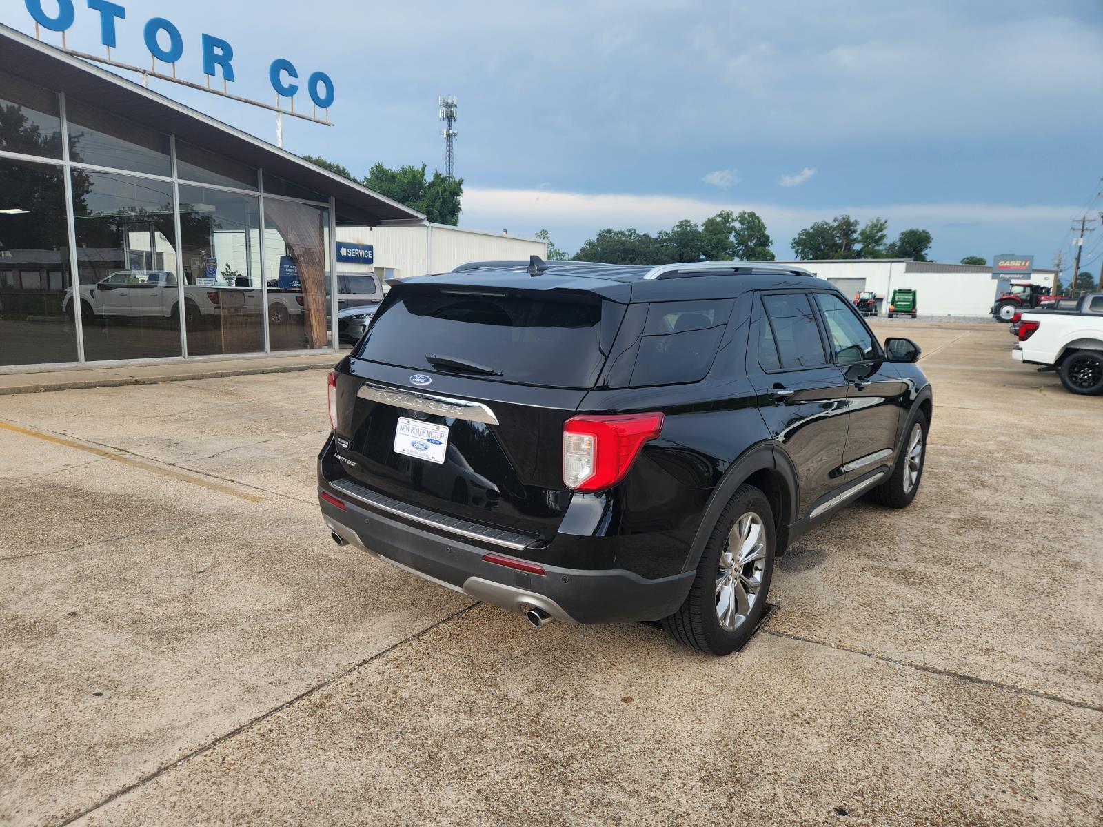 2022 Ford Explorer Limited photo 2