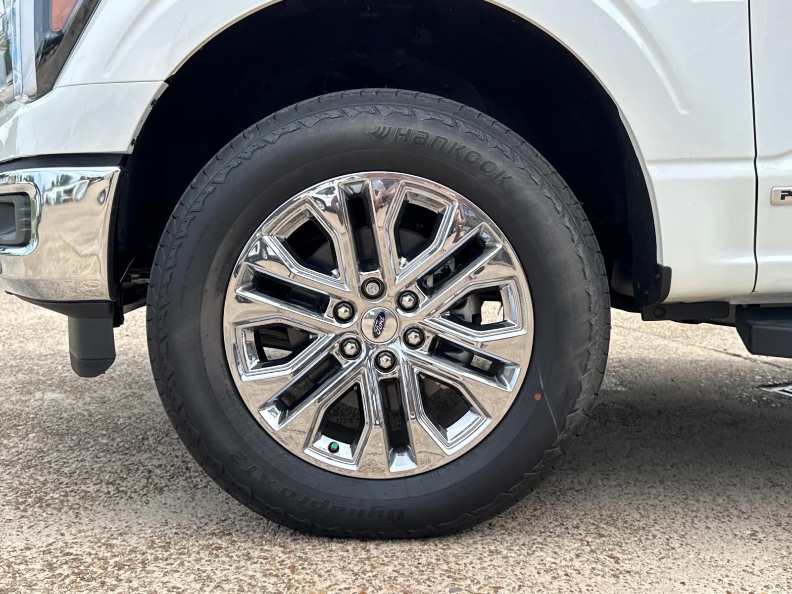 2025 Ford F-150 Lariat photo 3