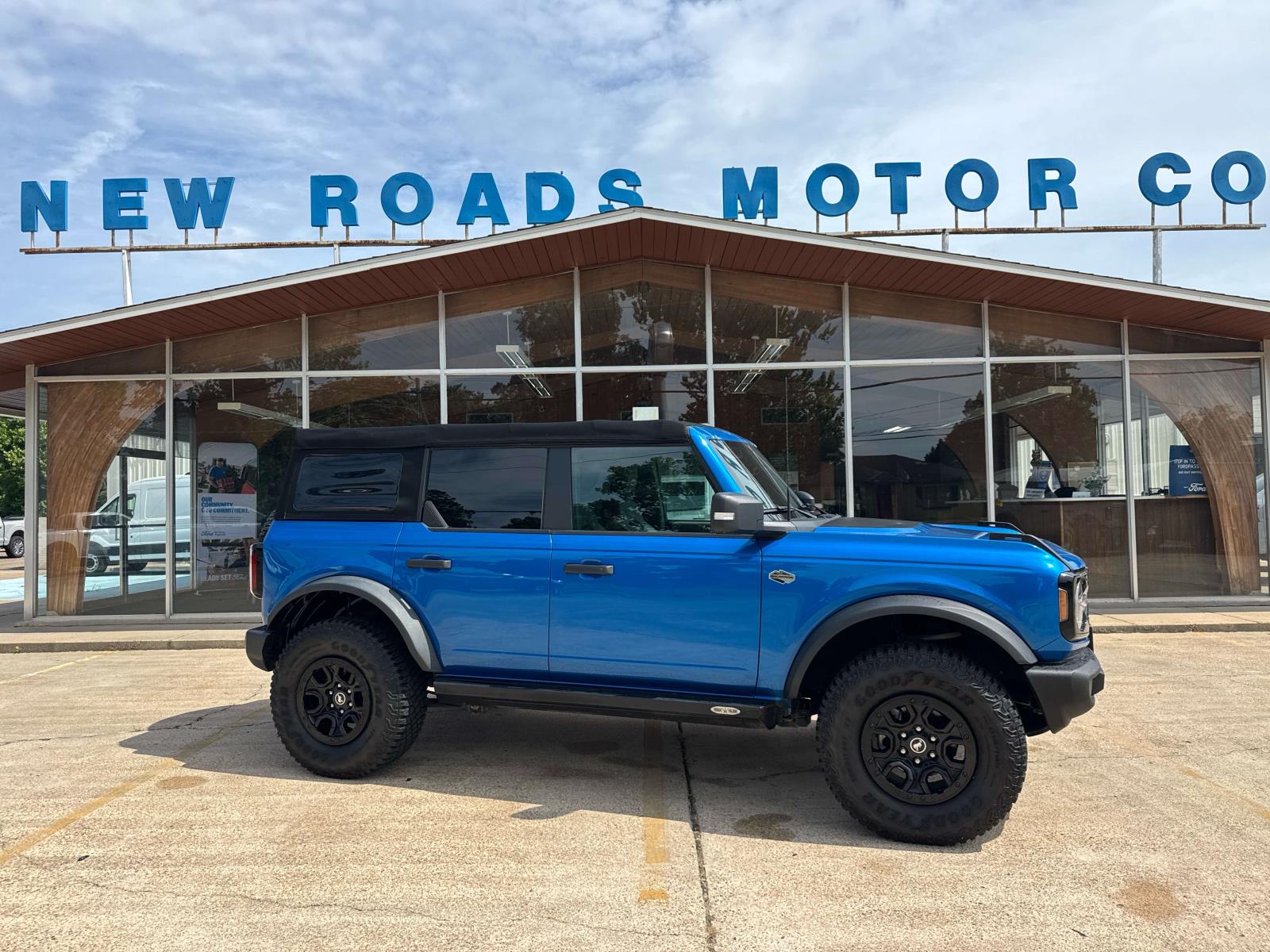 2022 Ford Bronco Wildtrak 4x4's photo