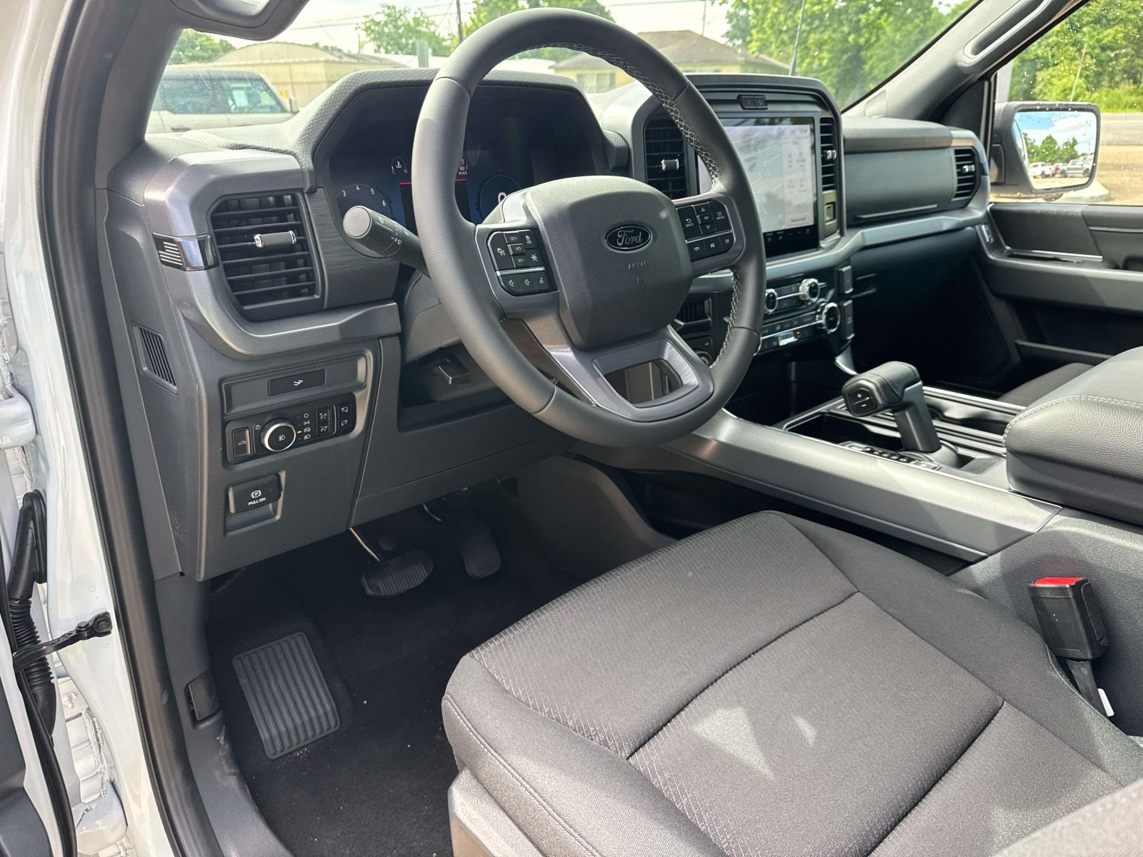 2026 Ford F-150 XLT - Photo 9