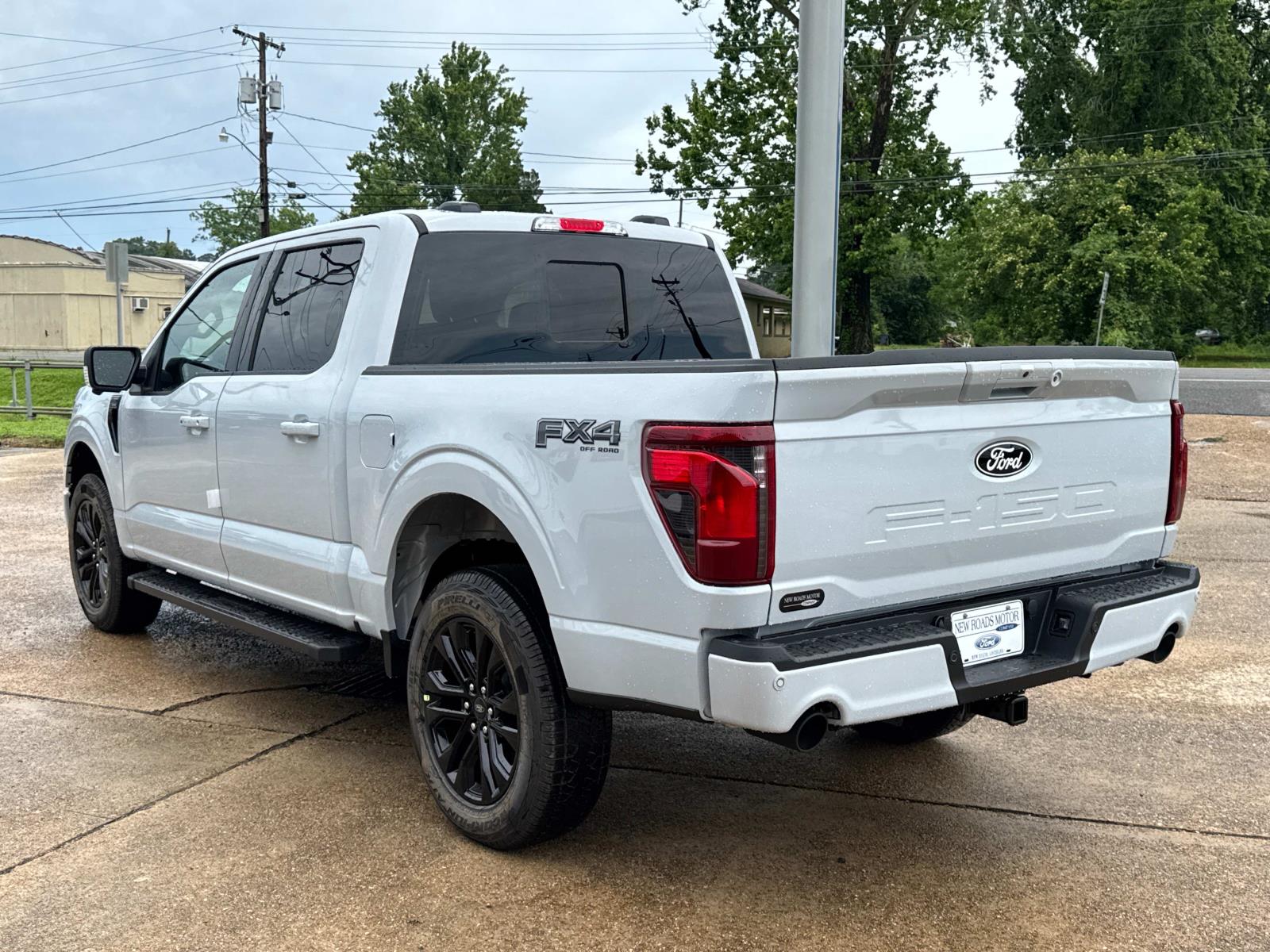 2025 Ford F-150 XLT photo 4