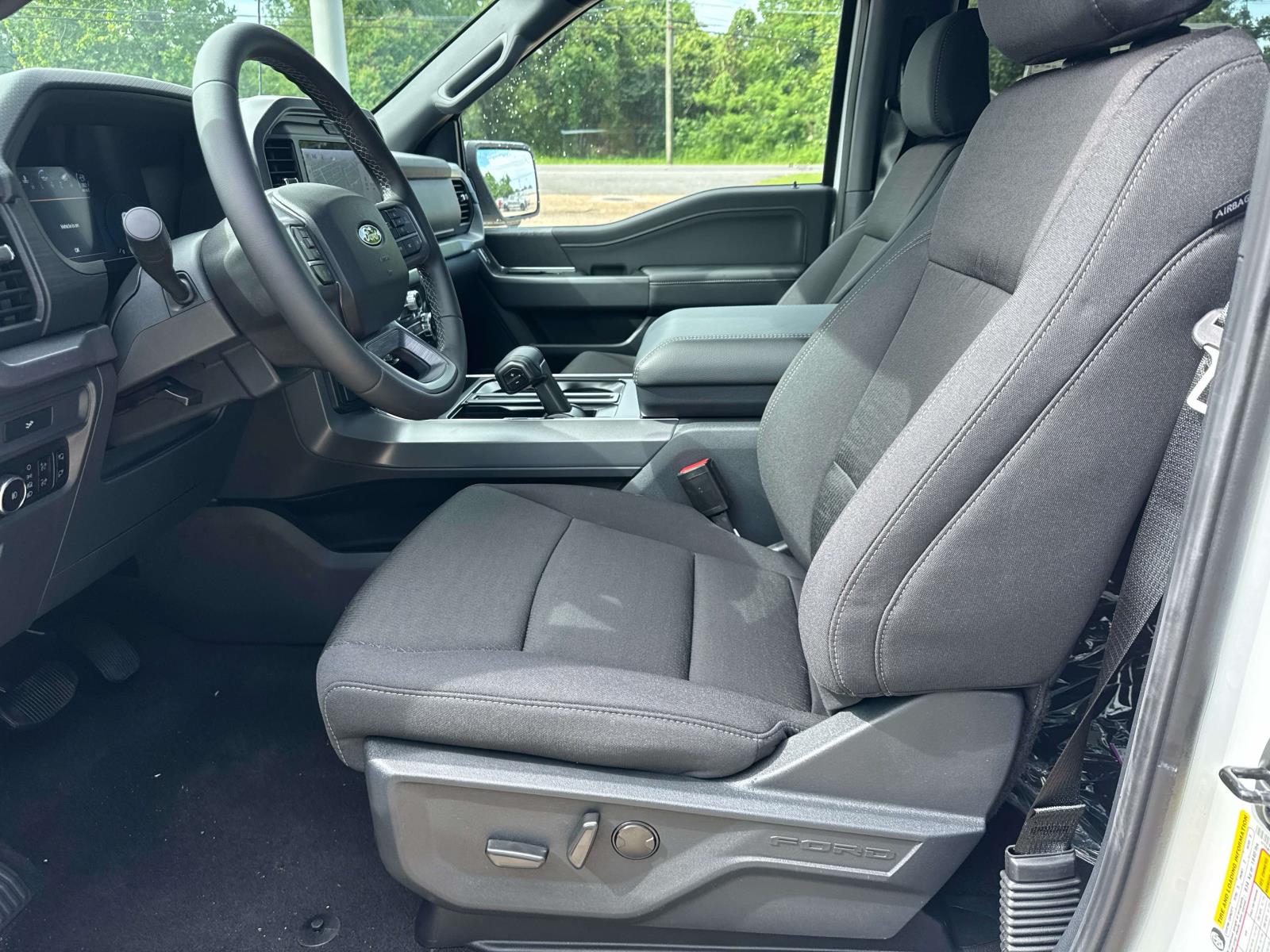 2026 Ford F-150 XLT - Photo 8