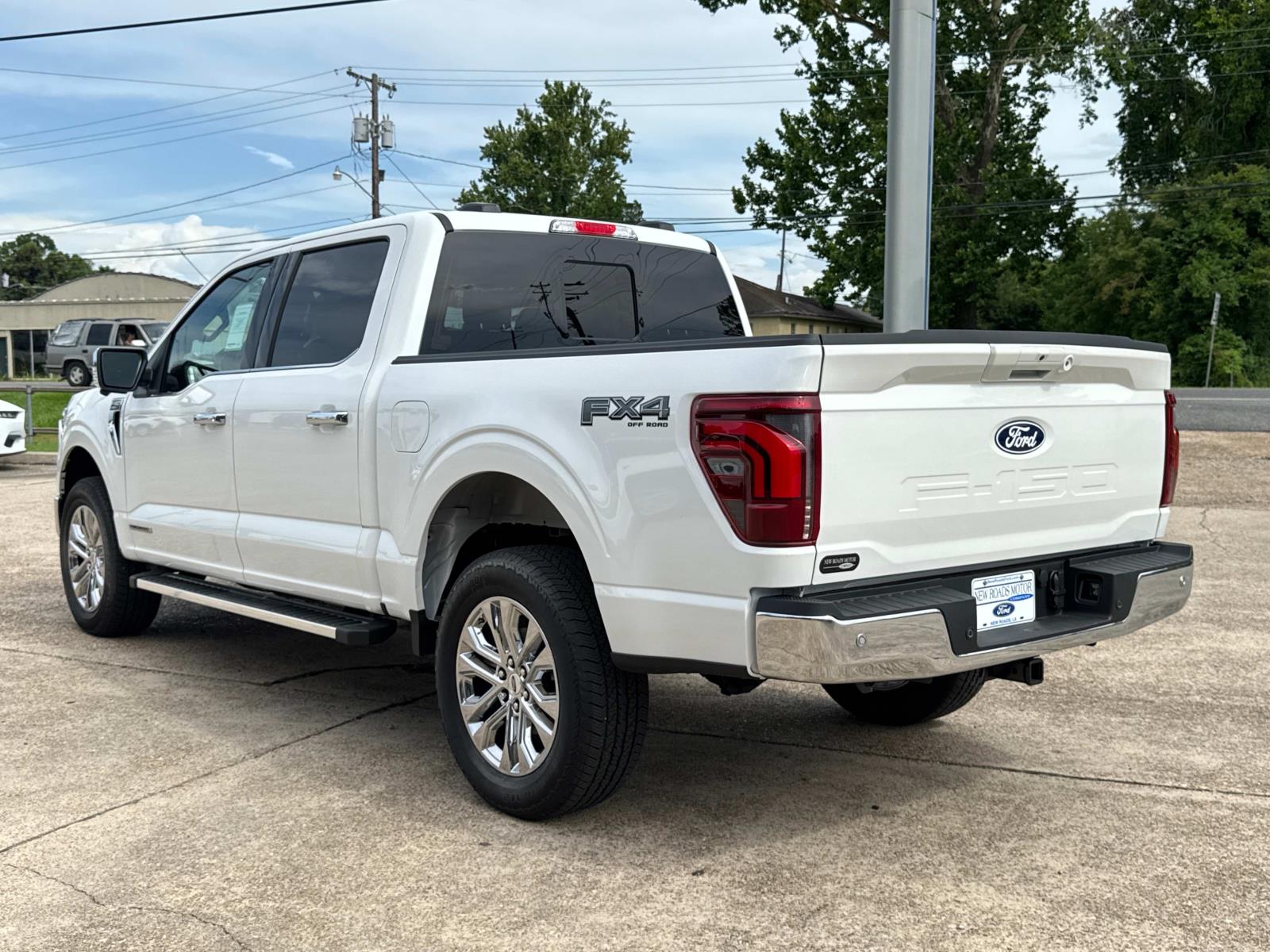 2025 Ford F-150 Lariat photo 4