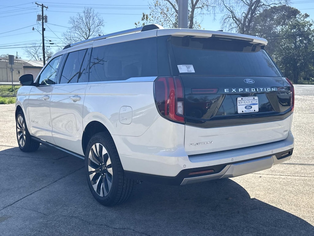 2026 Ford Expedition MAX Platinum photo 4