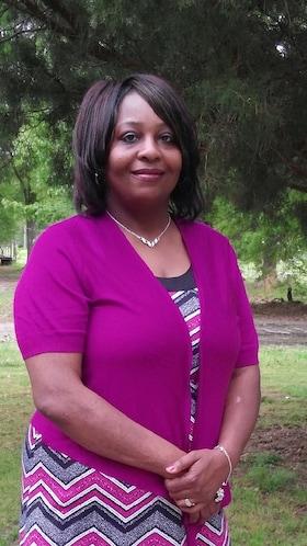 Staff member Pauline Franklin from ID_a4c3d39eb74e