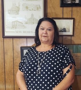 Staff member Darlene Alleman from ID_09fbd7c2bbe1